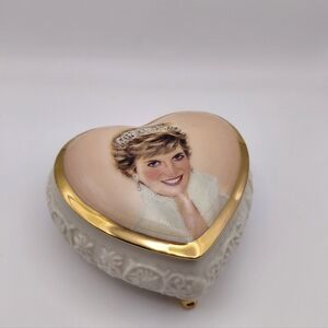 Music Trinket Box Princess Diana Plays Candle In the Wind Ardleigh Elliott 1998